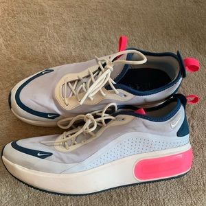Air Max Dia Nike shoes size 10 blue and pink